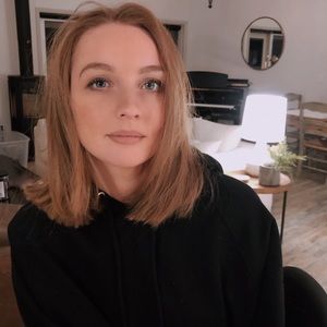 Meet your Posher, Carly